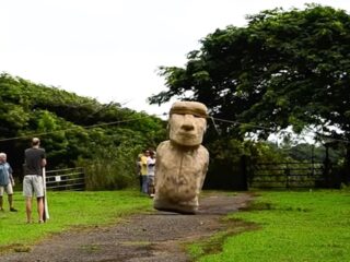 モアイ像は本当に「歩いた」― 物理学が証明した古代人の驚異の知恵