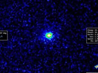 3I/ATLASの謎は新章へ… “消えた尾”と“7本のジェット”、加速しながら“質量を失う”天体に宇宙船説が再燃