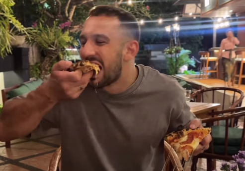 毎日“1万キロカロリー”を食べ続けたインフルエンサー、30歳で急死…「激太りしてから痩せる」企画の悲劇的な結末の画像1