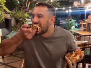 毎日“1万キロカロリー”を食べ続けたインフルエンサー、30歳で急死…「激太りしてから痩せる」企画の悲劇的な結末