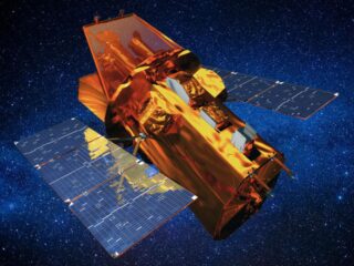 観測衛星が地球に落ちてくる？ NASAがロケットを送り込み、墜落を阻止する緊急ミッション始動