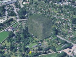 Google Earthに“UFO”が写り込んだ？ ドイツ上空に浮かぶ「謎の透明キューブ」が物議