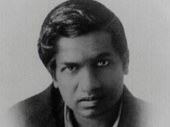 天才“ラマヌジャン”が100年前に予見していた？「円周率の公式」がブラックホール解明の鍵となる衝撃