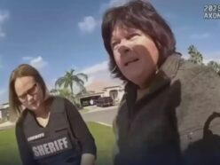 「あなたは行方不明者です」 40年間別人を演じさせられていた女性、誘拐犯は実の母だった