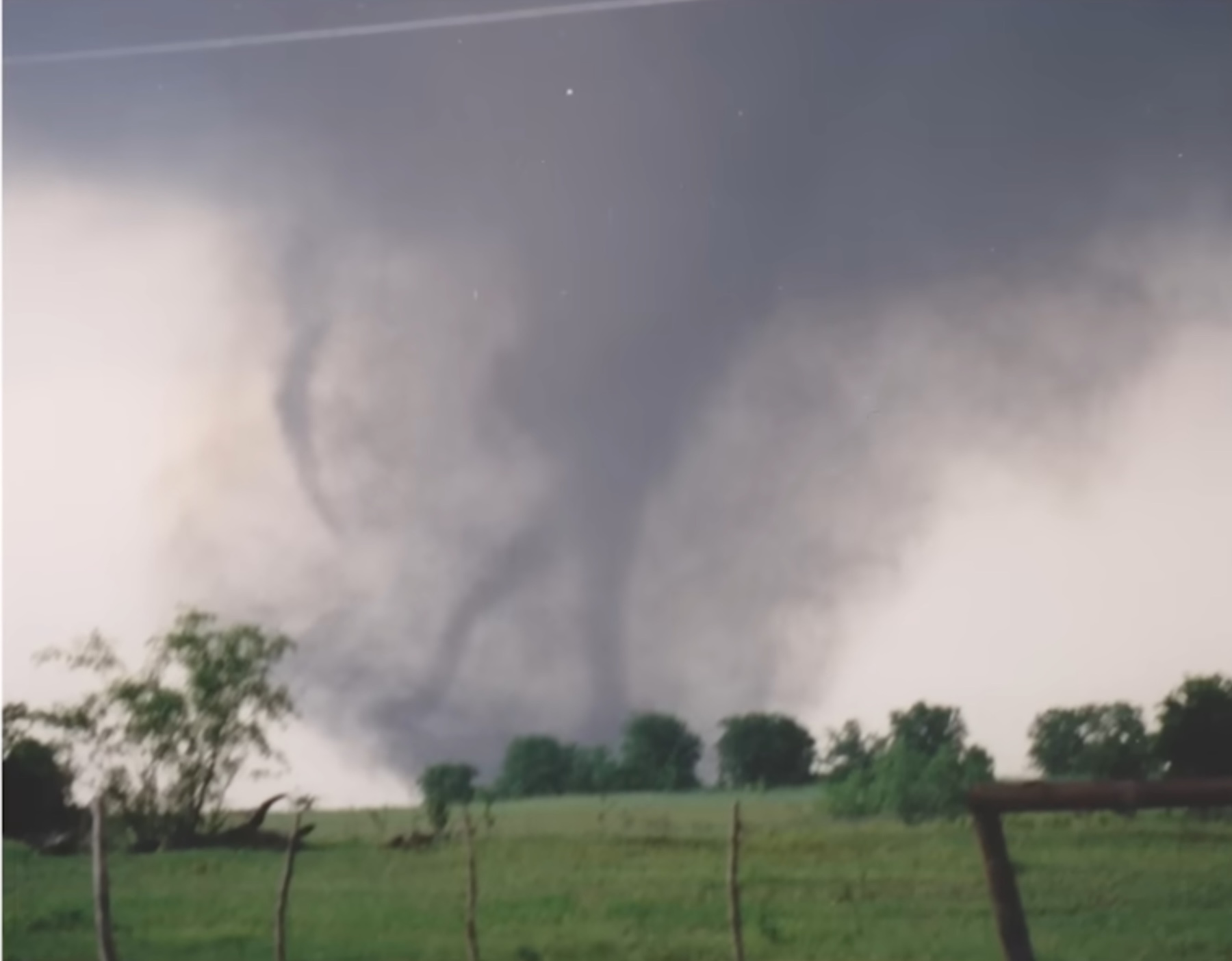 【怪奇】1874年に現れた「雲の巨人（クラウドマン）」伝説！ 嵐の中から分離し、人々を執拗に追跡した“怪物”の正体の画像3