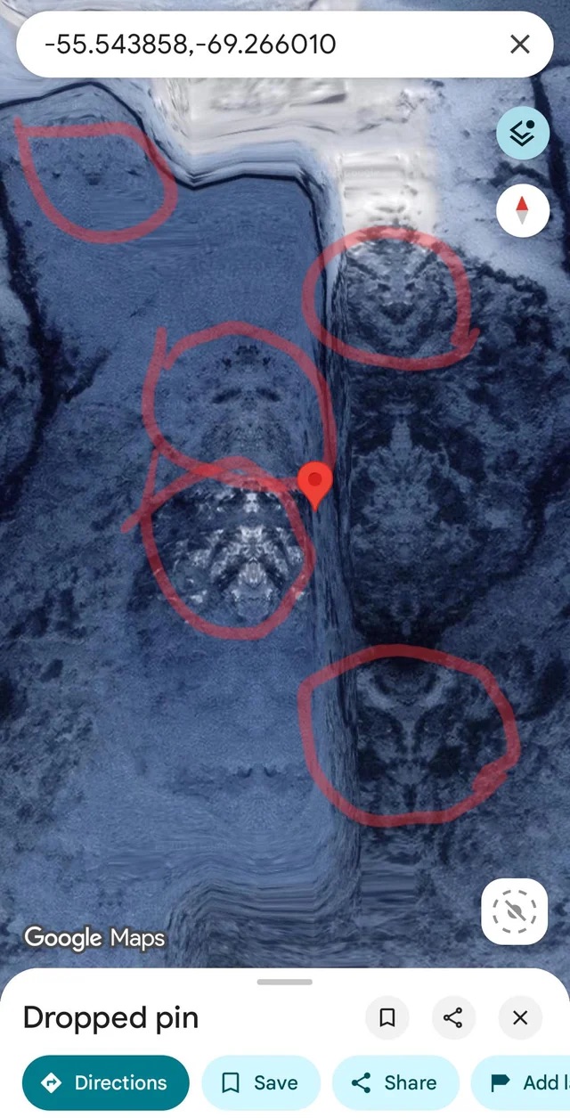 チリの秘境に「悪魔の顔」が出現!? Googleマップが捉えた左右対称の異形… UNESCO保護区に潜む“地獄の門”の正体とはの画像2