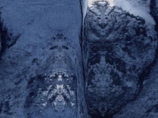 チリの秘境に「悪魔の顔」が出現！？ Googleマップが捉えた左右対称の異形… UNESCO保護区に潜む“地獄の門”の正体とは