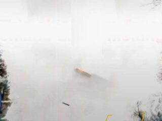 グリーンランドの氷床下に「動かせない超巨大UFO」が埋まっている！？ 削除されたRedditの告発と、不可解なGPSデータの謎