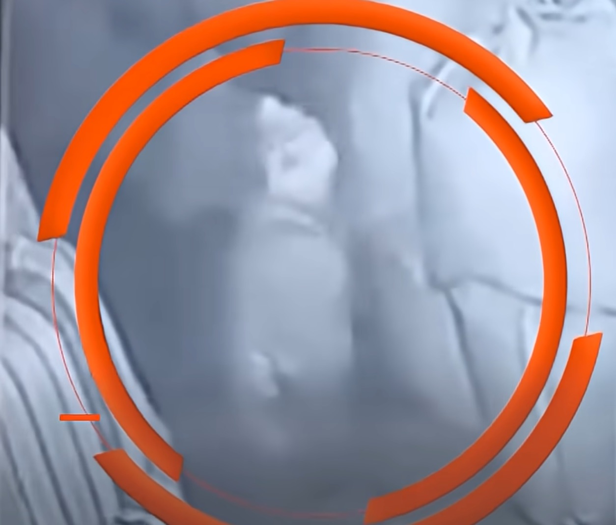 体が透けては実体化する「子供の幽霊」を激写！？ 深夜市場で起きた怪現象にSNS騒然＝ボリビアの画像2