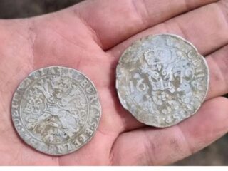 300年前の「凶悪カルト教団」が隠した金貨の山が出土していた！ 偽預言者が築いた犯罪帝国の血塗られた財宝