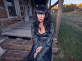 「指がなく、皮膚が透けている…」 幽霊と結婚・離婚した歌手がエリア51の隣で目撃した“壁を這うエイリアン”の恐怖