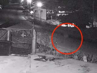 深夜に「透ける男」が疾走!? 防犯カメラが捉えた戦慄の映像と狂ったように吠える犬たちの謎＝ホンジュラス