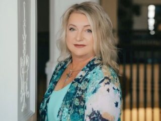 死者たちが語る“後悔”の正体とは？ 最強霊能者が明かす、天国から届いた意外すぎるメッセージ