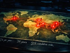 ノーベル物理学賞受賞者が放つ“人類滅亡へのカウントダウン”！ 核戦争とAIの暴走で、残された時間はあと35年!?