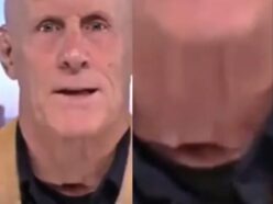 【ゴムマスク疑惑】「彼は本物ではない」 米ニュース番組に出演した元海軍中将の“首元の不自然な黒い影”が話題に