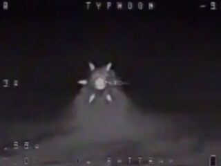 「6つの角の生えた球体UFO」をウクライナの軍用ドローンが激撮！ アメリカ軍が捉えた“八芒星UFO”と不気味な一致