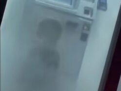 【心霊映像】ATMで「子どもの幽霊」を撮影!? 深夜に現れた動く“黒い影”の正体とは＝メキシコ