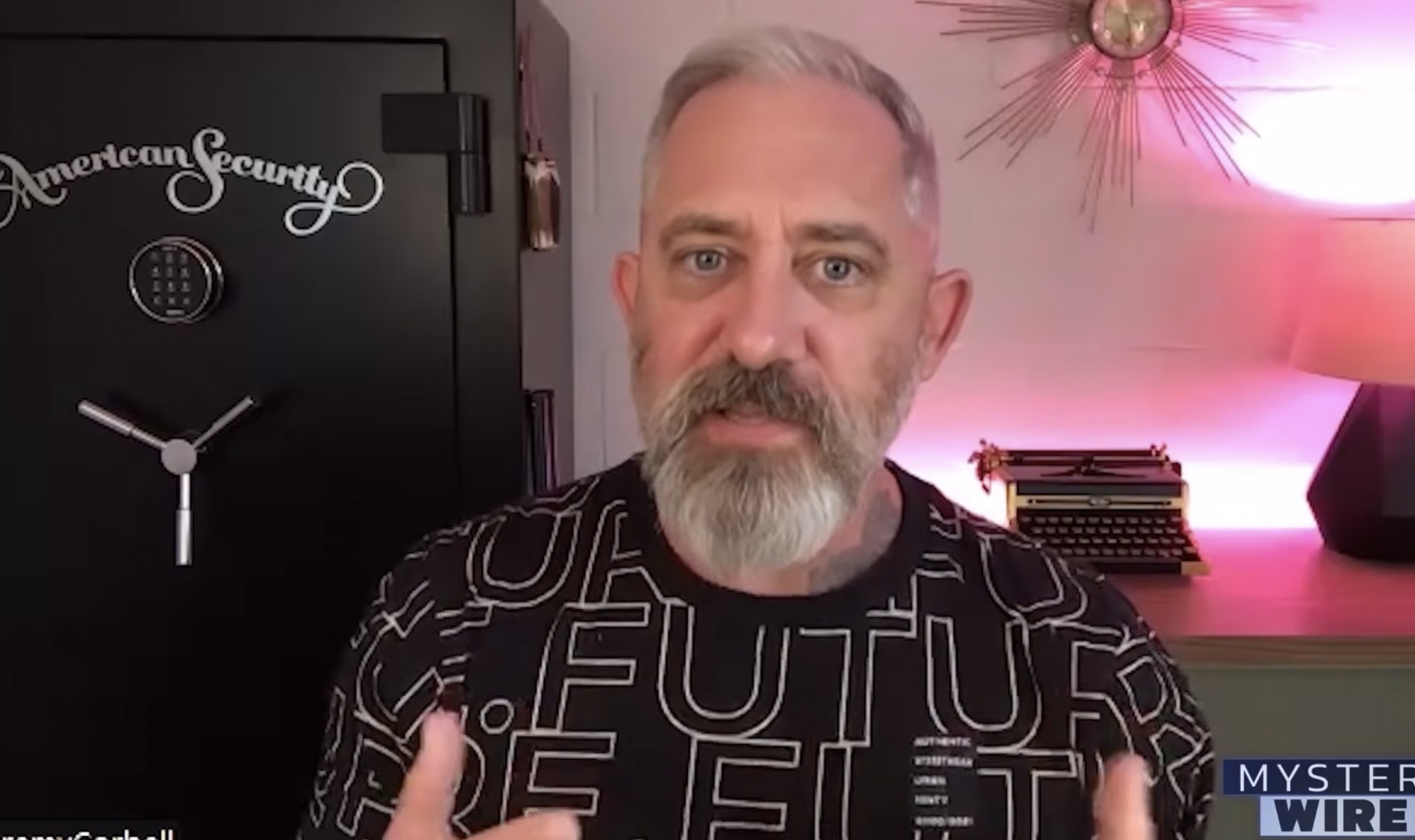 ジャーナリストがUFOの極秘ファイルを多数保有!? ジェレミー・コーベル氏が警告する「政府に頼らないエイリアン情報公開」の画像2