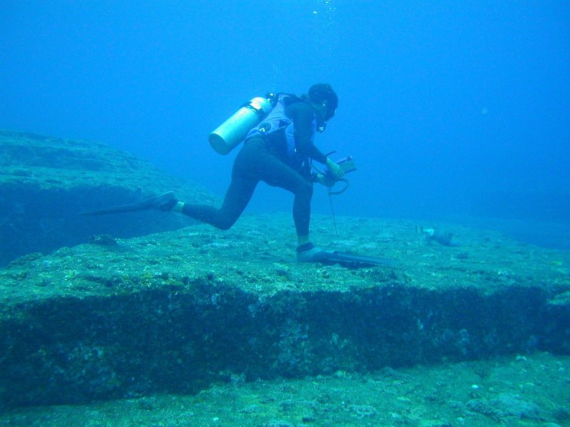 【与那国島海底地形】1万年前の古代人が手を加えていた!? ムー大陸の遺構か自然の産物か… 40年の論争の画像2