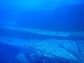 【与那国島海底地形】1万年前の古代人が手を加えていた!? ムー大陸の遺構か自然の産物か… 40年の論争