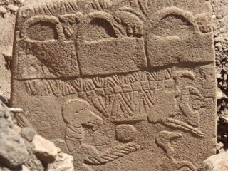 1万2800年前の巨石に刻まれた「未来へのメッセージ」!? 世界最古の神殿ギョベクリ・テペが指し示す星の配置と、封印されゆく発掘の謎