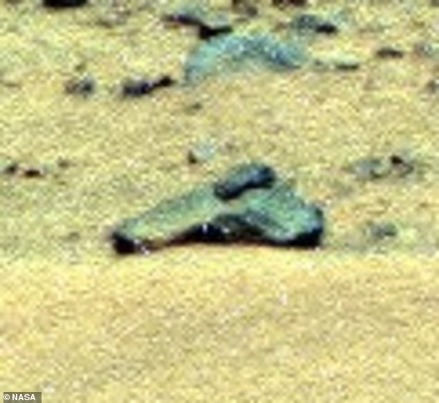 火星に「エイリアンの銃」が落ちていた!? NASA探査機が撮った"全長30cmの武器"とUFO研究家の主張の画像2