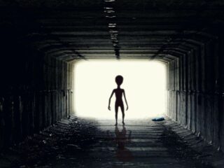 「水星人が一番バカ」!? 歴史上の天才・偉人たちが大真面目に語った“宇宙人とUFO”のトンデモ理論