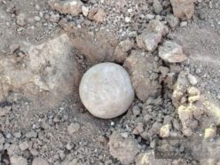 傷ひとつない『ほぼ完璧な石の球』が新石器時代の遺跡から出土 —— 考古学者も用途を特定できず困惑