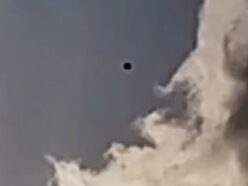 風に逆らって進む「漆黒の球体」を10分間激写 —— ブラジルの「UFOホットスポット」で研究者騒然