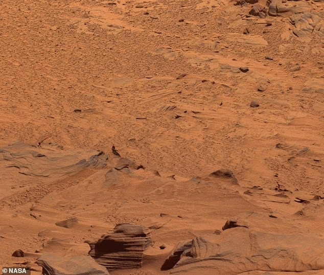 火星の「孤独な人影」が20年ぶりに再発掘! NASA探査車が捉えた、あまりに人間すぎるシルエットの正体の画像2