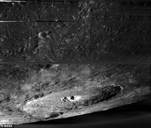 全長5.5kmの「細長い物体」が月面に写り込んでいた!? 1967年NASA撮影の写真をUFO研究家が分析の画像2