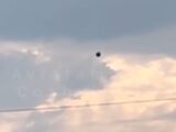 ゆっくり降下した「黒い球体」が急旋回して空高く上昇!? 5時間も浮かび続けたUFOにメキシコのネットが騒然