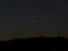【動画】UFO番組の司会者が自らUFOを目撃…衛星アプリにも映らない謎の光が、よりによって”その道のプロ”の家の空に