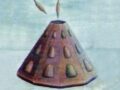 巨大ピラミッド型UFOから円盤が発進!?